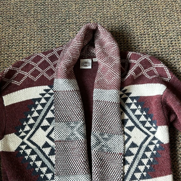 Cardigan - Picture 3 of 8